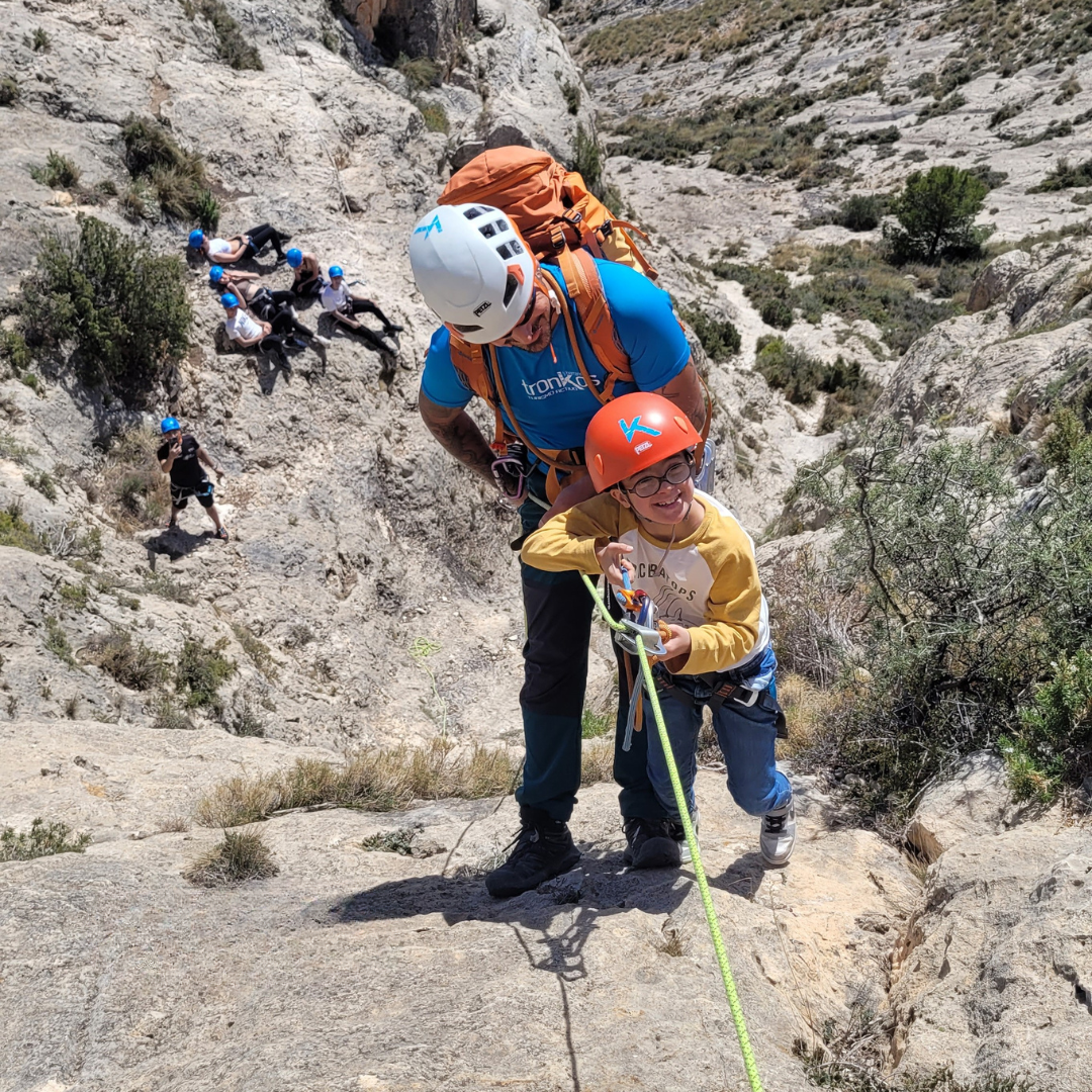 Vía ferrata en Villena con niños – experiencia inclusiva