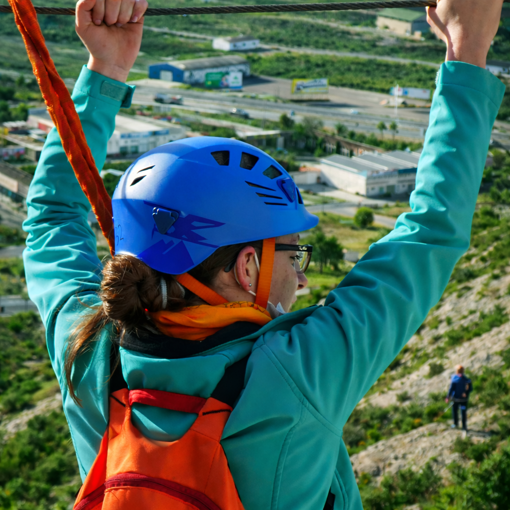 Puente mono en la vía ferrata de Villena