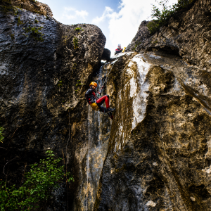 Rápel en el Barranco de Cucales