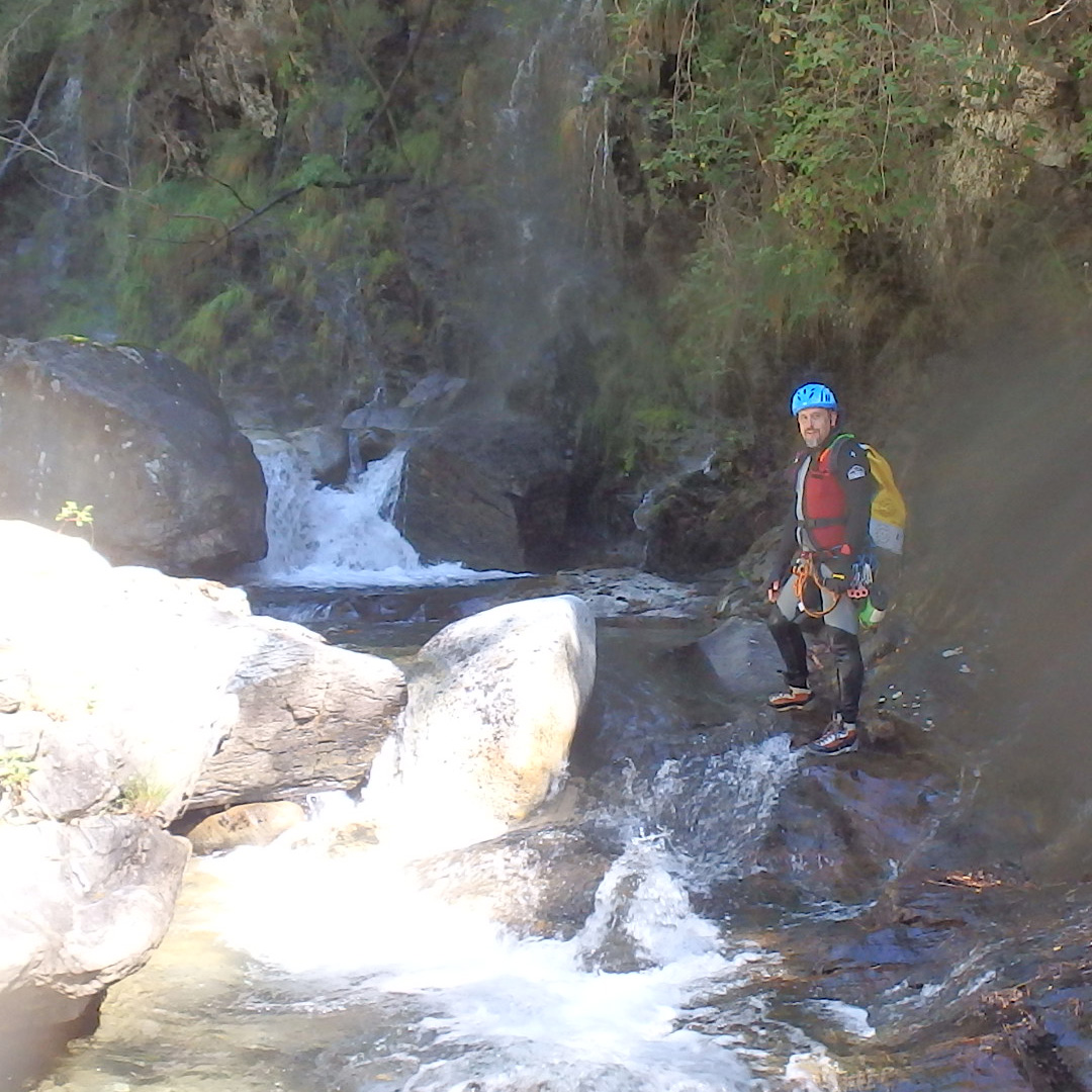 PIRINEOS TRONKOS Y BARRANCOS PIRINEOS TRONKOS Y BARRANCOS