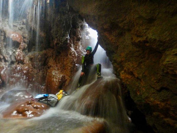 Barranquismo en las Cuevas del Turche