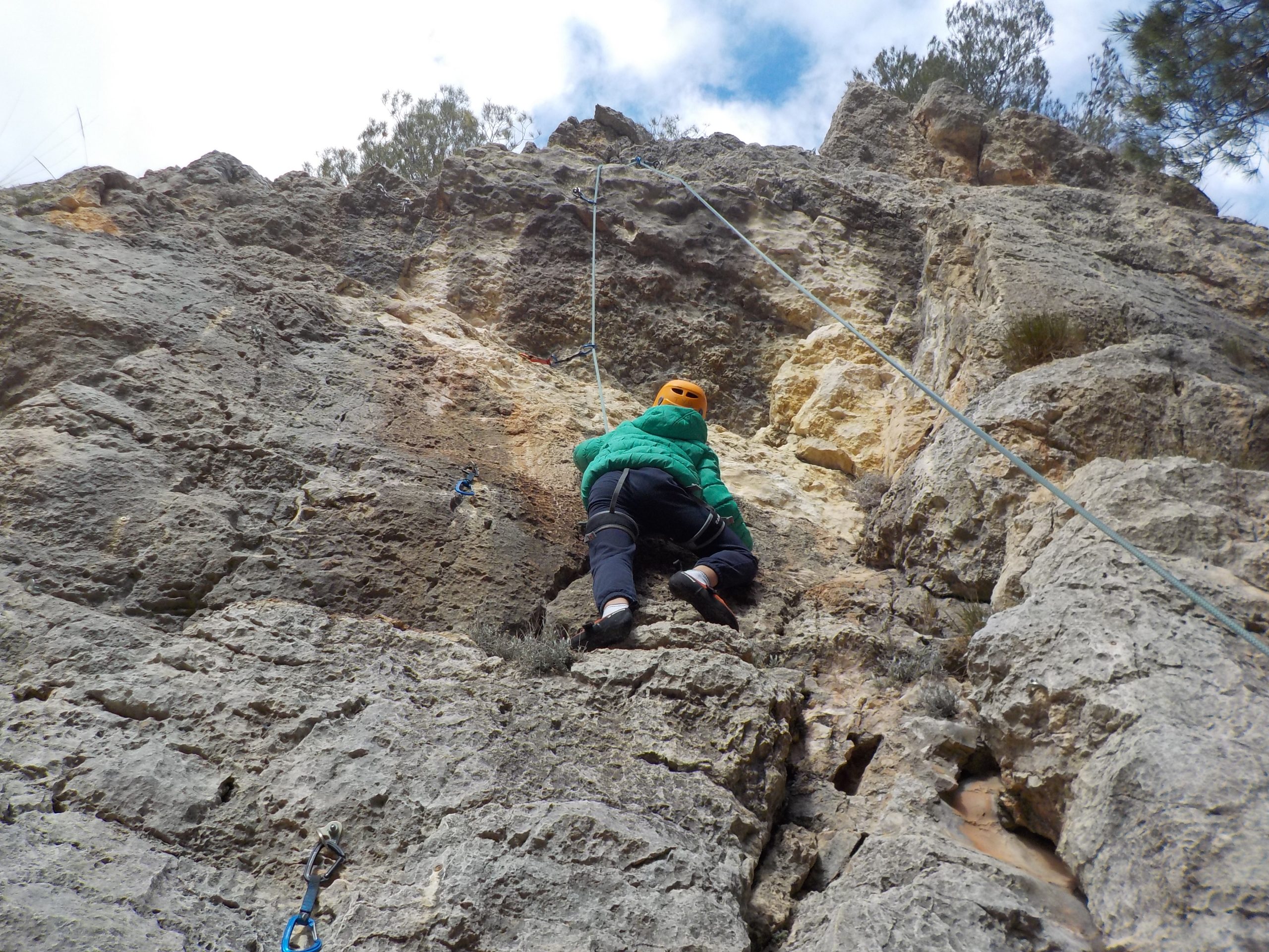 Bautismo de escalada deportiva con Tronkos y barrancos Bautismo de escalada deportiva con Tronkos y barrancos