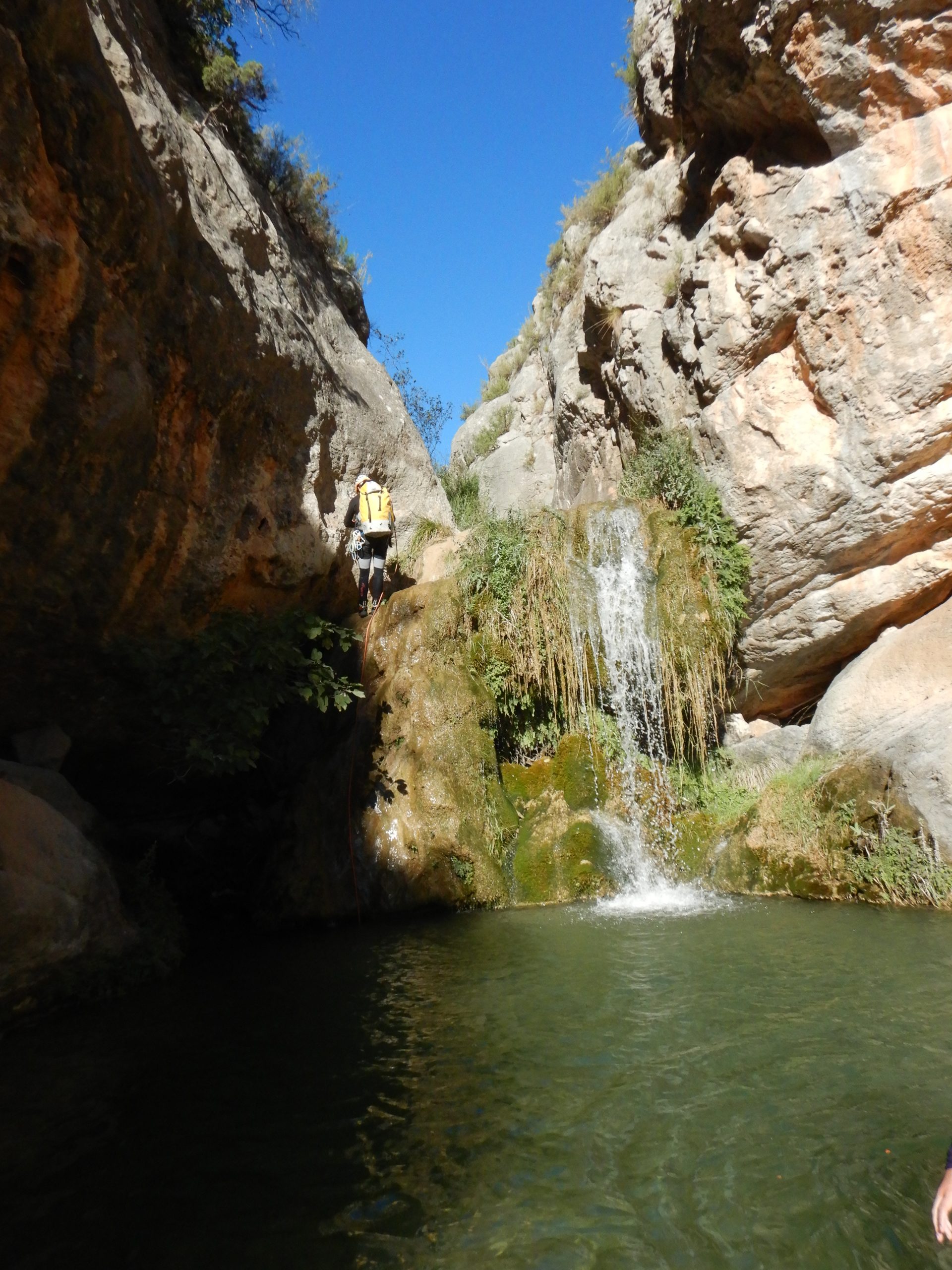 Actividades de Barranquismo en Barranco de Zucaina Actividades de Barranquismo en Barranco de Zucaina
