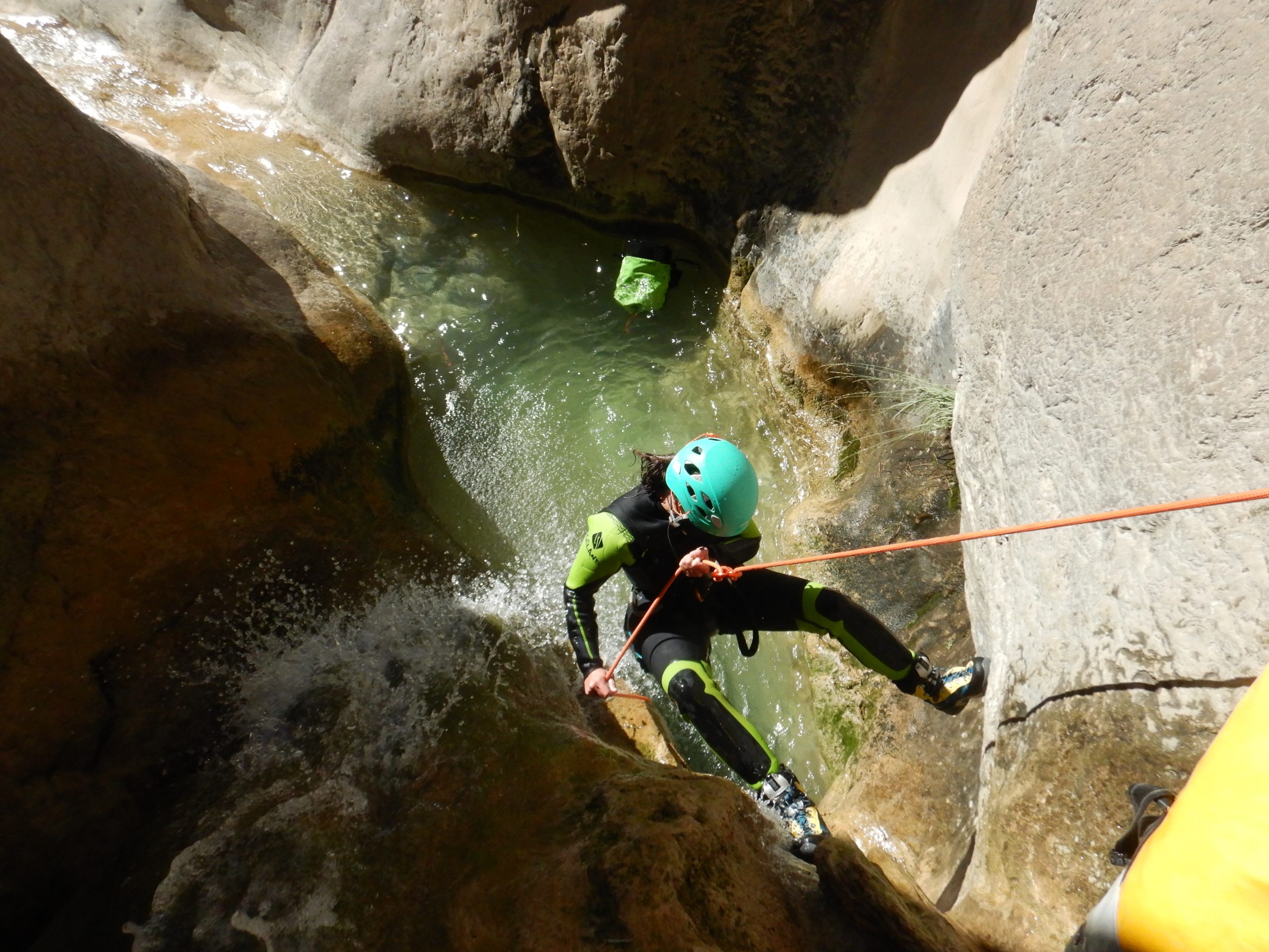 Actividades de Barranquismo en Barranco de Zucaina o Centenar Actividades de Barranquismo en Barranco de Zucaina o Centenar