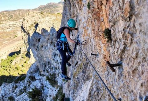 diferencias-via-ferrata-escalada-tradicional
